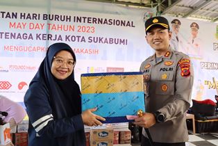 http://www.gardatipikornews.com/kapolda-sumsel-memberikan-arahan-kepada-personil-polrestabes-palembang-dalam-rangka-kesiapan-pengamanan-unjuk-rasa-hari-buruh-internasional-digor-pscc-palembang