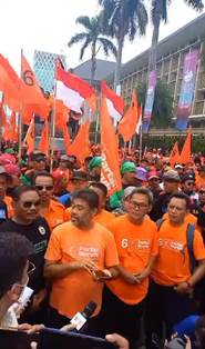 http://www.gardatipikornews.com/babinsa-desa-cogreg-serka-oma-juhana-laksanakan-kegiatan-pencocokan-data-warga-kurang-mampu-regsosek-2023