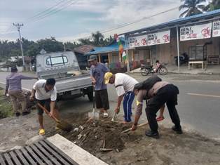 http://www.gardatipikornews.com/polres-banggai-gelar-halal-bihalal-sebagai-momentum-kebersamaan