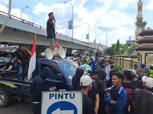 http://www.gardatipikornews.com/enam-orang-warga-palembang-tenggelam-di-pantai-panjang-bengkulu
