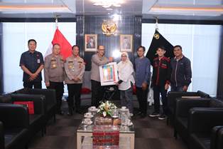 http://www.gardatipikornews.com/wadan-lantamal-xii-hadiri-pengukuhan-kepala-perwakilan-bkkbn-provinsi-kalimantan-barat