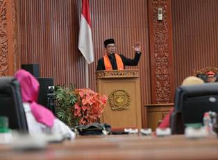 http://www.gardatipikornews.com/respon-cepat-informasi-warga-polsek-cireunghas-kota-sukabumi-evakuasi-odgj-ngamuk-ke-rumah-sakit