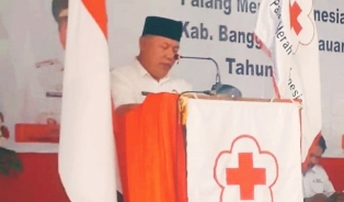http://www.gardatipikornews.com/kapolda-sumsel-melalui-kabid-humas-polda-sumsel-menyebutkan-direktorat-reserse-narkoba-polda-sumsel-memberikan-rehabilitasi-gratis-kepada-salah-seorang-pencandu-narkoba-dipalembang