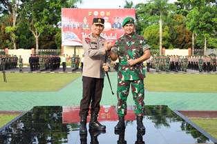 http://www.gardatipikornews.com/babinsa-desa-iwul-kecamatan-parung-sertu-han-han-dari-koramil-0621-22-parung-gelar-komunikasi-sosial-bersama-warga-desa-binaan