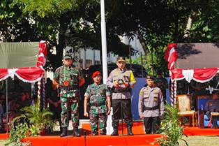 http://www.gardatipikornews.com/kapolsek-balantak-dampingi-masyarakat-terkait-klarifikasi-kades-dondo