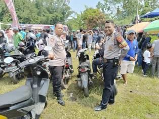 http://www.gardatipikornews.com/personel-polresta-cirebon-mendapat-kenaikan-pangkat-pengabdian-2
