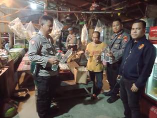http://www.gardatipikornews.com/bhabinkamtibmas-polsek-sukahaji-kunjungan-silaturahmi-kepada-tokoh-masyarakat