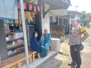 http://www.gardatipikornews.com/polsek-depok-polresta-cirebon-amankan-puluhan-botol-miras