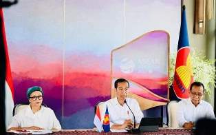 http://www.gardatipikornews.com/diduga-pabrik-yang-beralamat-di-caringin-menyalahi-peraturan-daerah-provinsi-jawa-barat-2