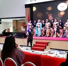 http://www.gardatipikornews.com/5-terduga-pengedar-sabu-di-kota-sukabumi-dibekuk-polisi