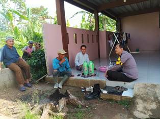 http://www.gardatipikornews.com/sinergitas-tni-polri-wilayah-hukum-polsek-tamansari-desa-sukaluyu-giat-cooling-sistem-sambang-tokoh-masyarakat-beri-pesan-dan-ajak-jaga-kamtibmas
