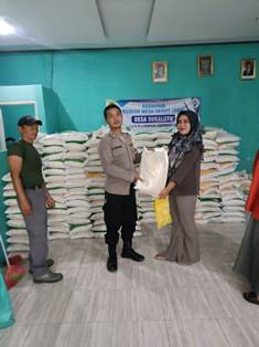 http://www.gardatipikornews.com/bhabinkamtibmas-wilayah-hukum-polsek-csr-polres-bogor-giat-cooling-sistem-cek-pos-siskamling-warga-beri-pesan-dan-ajak-jaga-kamtibmas-agara-kondusif