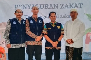 http://www.gardatipikornews.com/persit-kck-cabang-xxviii-panen-cabai-di-lahan-ketahanan-pangan-kodim-bojonegoro
