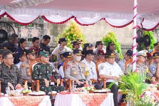 http://www.gardatipikornews.com/polda-jabar-siap-fasilitasi-dan-layani-pemudik-natal-2024-dan-tahun-baru-2025