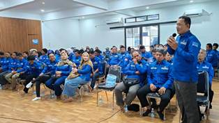http://www.gardatipikornews.com/menteri-desa-kunjungi-desa-lembur-sawah-kecamatan-pabuaran-janjikan-huntap