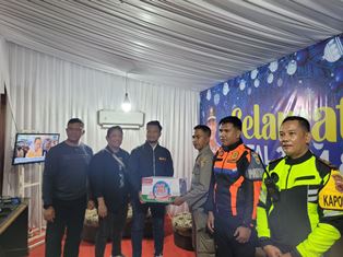 http://www.gardatipikornews.com/ketua-umum-himpunan-mahasiswa-islam-cabang-konawe-selatan-desak-polda-sultra-tindaki-penimbunan-bbm-berupa-solar-yang-diduga-illegal