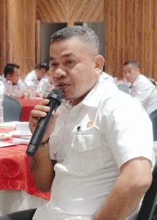 http://www.gardatipikornews.com/pemdes-cogreg-bersama-pemdes-iwul-waru-parung-kecamatan-parung-kabupaten-bogor-salurkan-bantuan-sembako-ke-korban-banjir-longsor-kec-pabuaran-kab-sukabumi