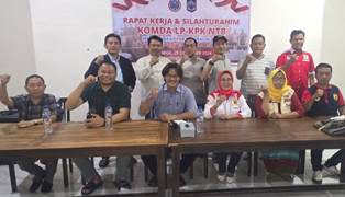 http://www.gardatipikornews.com/jam-pidum-berikan-sambutan-dalam-pengukuhan-guru-besar-kehormatan-kepala-kejaksaan-tinggi-jawa-timur