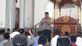 http://www.gardatipikornews.com/dua-pria-asal-lombok-barat-ditangkap-dengan-barang-bukti-5234-gram-shabu-di-mataram