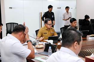 http://www.gardatipikornews.com/terjadi-dugaan-praktik-pungli-di-sdn-1-cidadap-berkedok-jual-baju-olah-raga-terhadap-siswa