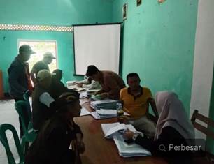 http://www.gardatipikornews.com/kepala-desa-purabaya-monitoring-pekerjaan-pengaspalan-penerapan-dd-tahap-pertama