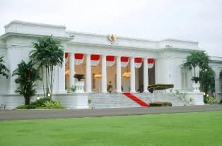 http://www.gardatipikornews.com/diduga-takut-diperiksa-ratusan-kepala-desa-di-konawe-mengikuti-bimtek-ketapang-melanggar-penetapan-apbdes