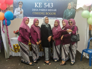 http://www.gardatipikornews.com/seorang-ibu-rela-mengais-makanan-sisa-usai-acara-hari-jadi-bogor-ke-543