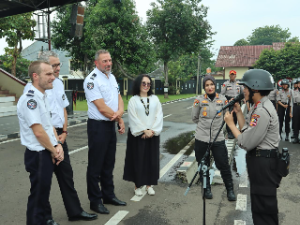 http://www.gardatipikornews.com/bahayangkari-lombok-utara-dan-chili-community-house-sinergi-cegah-stunting-lewat-dapur-keluarga