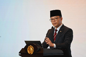 http://www.gardatipikornews.com/jurnalis-senior-sukabumi-resmi-laporkan-dugaan-pengancaman-dan-ujaran-kebencian-ke-polres-sukabumi-kota