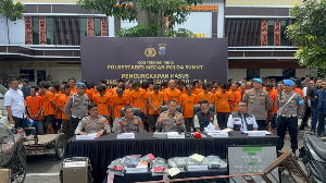 http://www.gardatipikornews.com/proyek-lrigasi-rp-25-miliar-di-sukaratu-diduga-lemah-pengawasan-para-pekerja-tanpa-apd-dan-dugaan-manfaatkan-material-batu-yang-ada