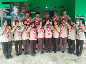 http://www.gardatipikornews.com/usai-audiensi-dua-perwira-polres-sampang-resmi-pindah-tugas