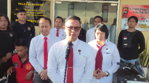 http://www.gardatipikornews.com/seluruh-jajaran-fric-fast-respon-indonesia-center-seindonesia-beri-ucapan-ulang-tahun-yang-ke44-kepada-ketua-umum-ketum-dpp-fric-h-dian-surahman