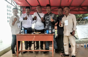 http://www.gardatipikornews.com/menko-pmk-pratikno-tinjau-penanganan-pascabencana-di-padang-pariaman-apresiasi-gerak-cepat-bupati-jka-siapkan-lahan-huntara