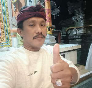 http://www.gardatipikornews.com/ketua-pac-demokrat-kecamatan-kalapanunggal-mengucapkan-selamat-atas-terpilihnya-badar-ziham-sebagai-ketua-knpi-kecamatan-bojonggenteng