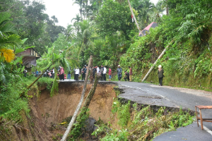 http://www.gardatipikornews.com/dpc-lsm-brantas-muba-temukan-3-patok-hutan-hp-lalan-di-lahan-pt-abl-desa-mura-medak-dusun-5