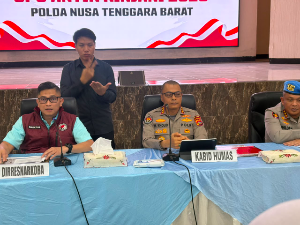 http://www.gardatipikornews.com/polda-ntb-dir-samapta-pimpin-apel-siaga-karhutla-sinergi-polisidamkar-diperkuat