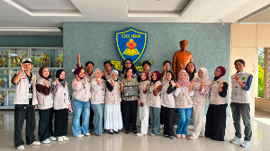 http://www.gardatipikornews.com/kapolsek-talang-padang-hadiri-peresmian-jembatan-garuda-di-pekon-darussalam