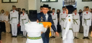 http://www.gardatipikornews.com/berkas-p21-polsek-mataram-limpahkan-tersangka-dan-barang-bukti-ke-kejari