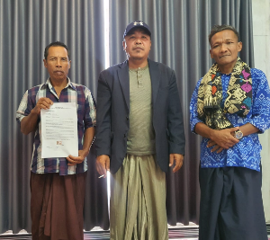 http://www.gardatipikornews.com/penutupan-pordes-ke-vi-desa-cibeuteung-muara-oleh-kades-h-asep-suhendar-sekdes-suheri-babinmas-aipda-hary-babinsa-kopda-wahyudin