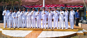 http://www.gardatipikornews.com/bupati-jka-serahkan-tali-asih-kepada-70-veteran-padang-pariaman