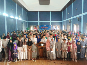http://www.gardatipikornews.com/jaga-kondusivitas-puluhan-personel-kawal-band-reggae-di-hut-desa-loji