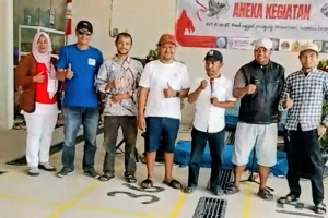 http://www.gardatipikornews.com/biddokkes-polda-ntb-layani-75-warga-di-posko-kesehatan-ende