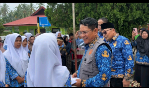 http://www.gardatipikornews.com/kuasa-hukum-desak-polres-metro-tangerang-kota-segera-tetapkan-tersangka-kasus-pengeroyokan