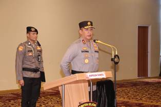 https://www.gardatipikornews.com/hampir-15-jam-korban-tenggelam-di-danau-situgunung-kadudampit-korban-ditemukan-tim-gabunga-dan-relawan