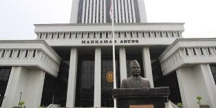 https://www.gardatipikornews.com/babinsa-desa-babakan-kecamatan-ciseeng-laksanakan-komunikasi-sosial-di-warga-setempat-dan-berlangsung-kondusif