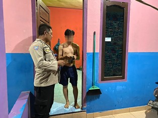 https://www.gardatipikornews.com/forkopimda-jatim-berikan-bansos-ke-pondok-pesantren-terdampak-banjir-di-kabupaten-sampang