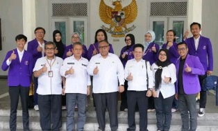 https://www.gardatipikornews.com/polres-cirebon-kota-memiliki-kapolres-baru-siapa-namanya