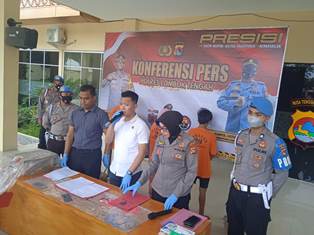 https://www.gardatipikornews.com/adhiyaksa-dharma-pusaka-pertanian-sahabat-petani-lokal-berikan-solusi-pupuk-kandang-organik