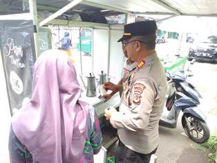https://www.gardatipikornews.com/anggota-polsek-gunungpuyuh-awasi-jajanan-pedagang-di-kawasan-sdn-brawijaya