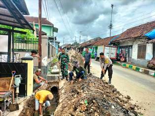 https://www.gardatipikornews.com/kapolsek-gunungguruh-lakukan-upama-preventif-dengan-mengunjungi-salahsatu-tokoh-pemuda-cikujang
